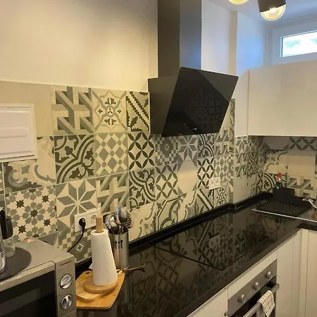 Frontline Seaview Apartment, Paseo Maritimo 33, Perla 6, Fuengirola, Malaga, Spain *